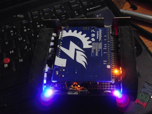 Zumo for Arduino 运行Blink程序，打开电源时的状态