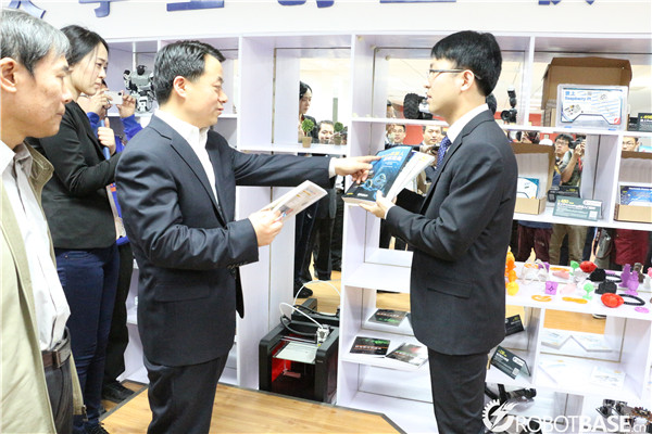 《Arduino机器人权威指南》