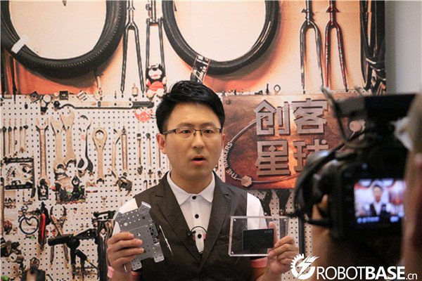 众筹成功后创客于欣龙接受采访